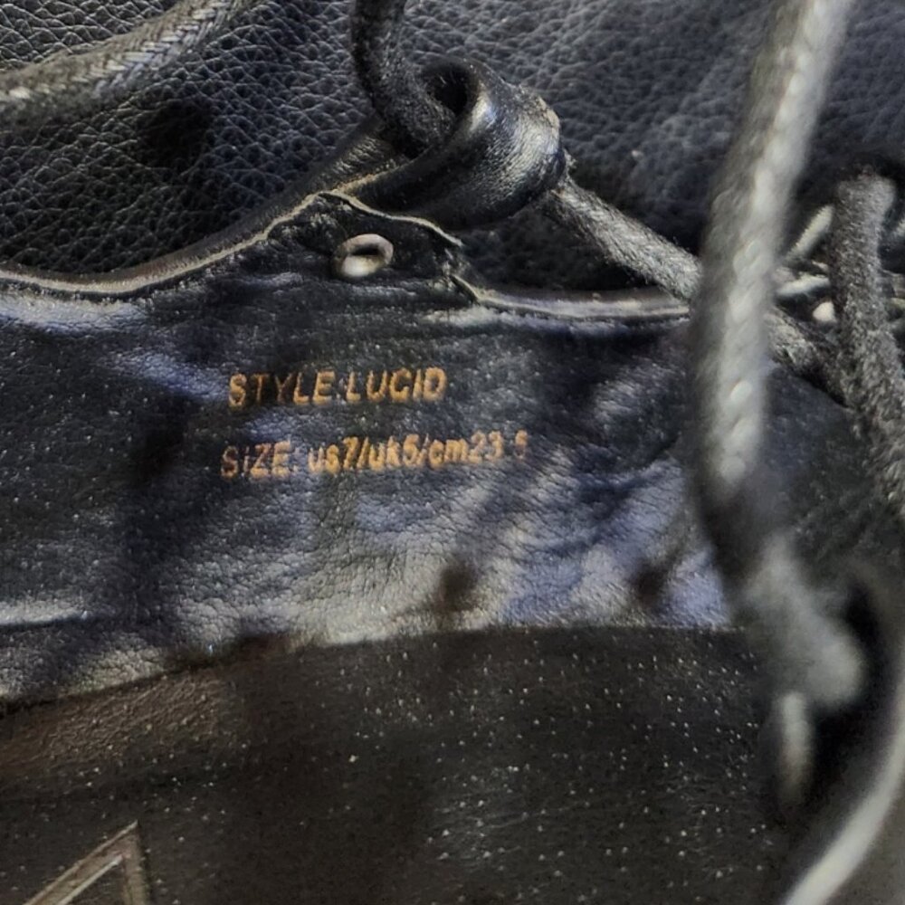 ๐ฆ๐ฅ๐HOT ITEM! ๐๐ฆ๐ฅ Y.R.U. Lucid Black Lace Up Chunky Platform Beauties! - Picture 15 of 15